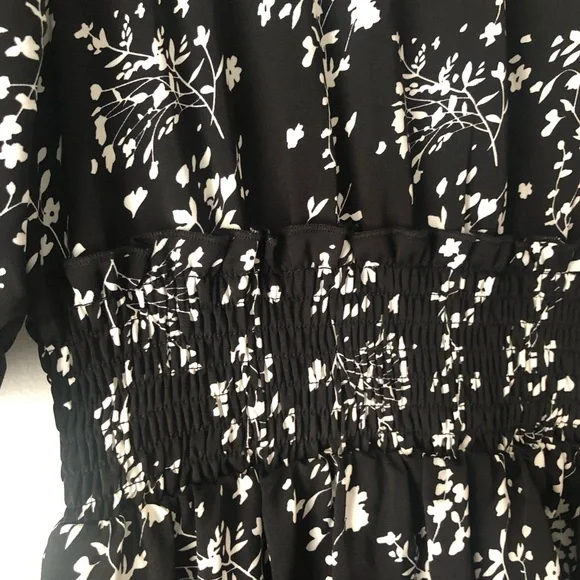 Dazy Elegant Black Floral Midi Dress With Ruffled Sleeves/Thick Lining
Size-M - Picture 5 of 10